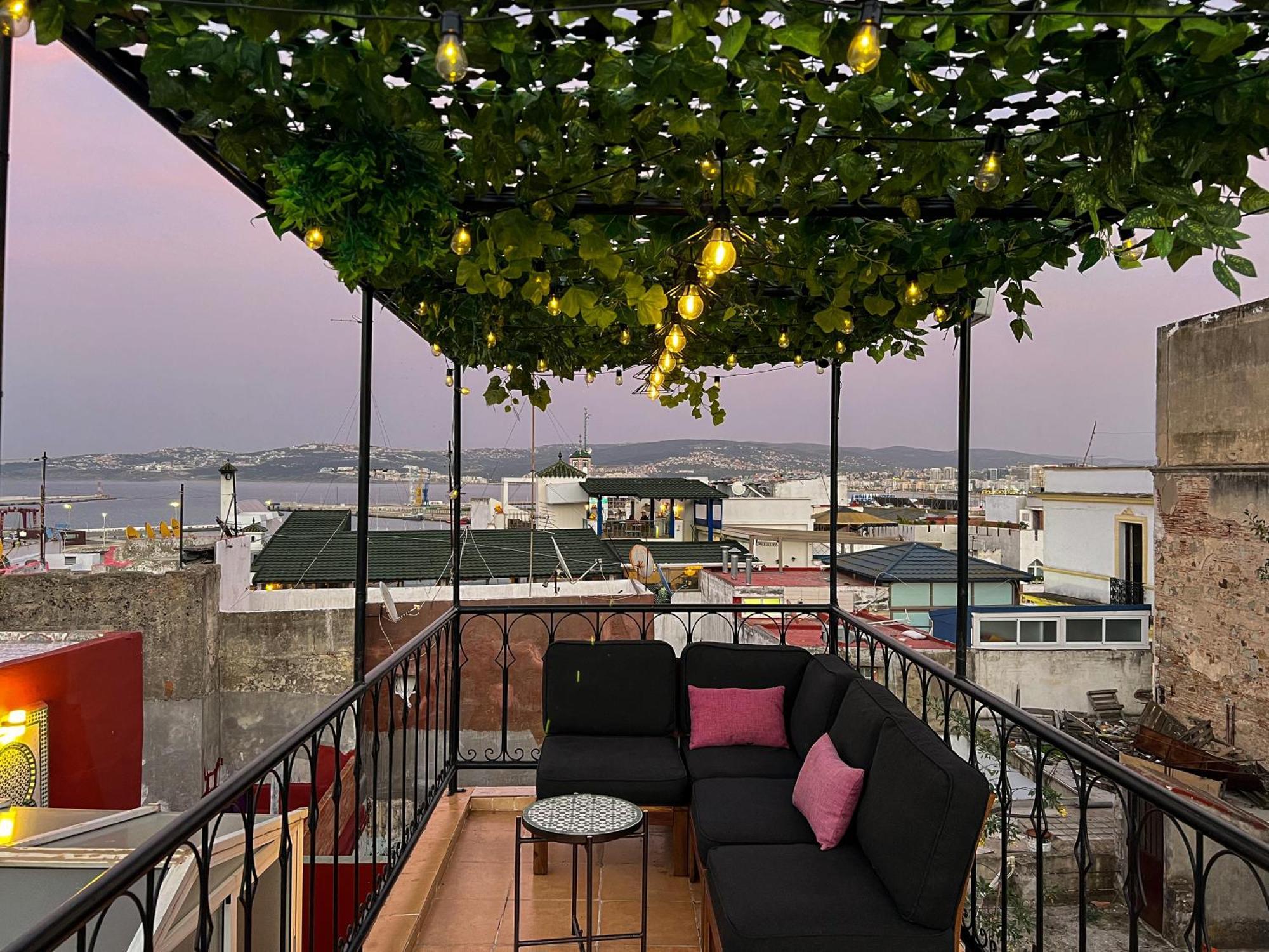 House In Old Medina For 10 Guests Villa Tanger Buitenkant foto